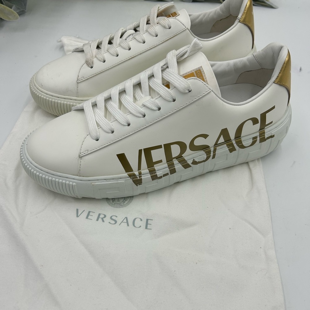 Men's Versace la Greca logo leather sneakers size 44 made in Italy